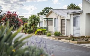 Transformation of Palm Lake Resort Willow Lodge 