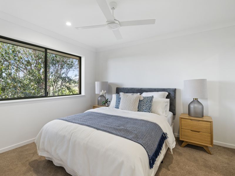 Elevated two-bedroom villa on the bayside