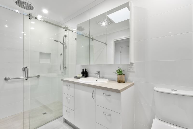 Newly refurbished 2-bed villa close to the community centre