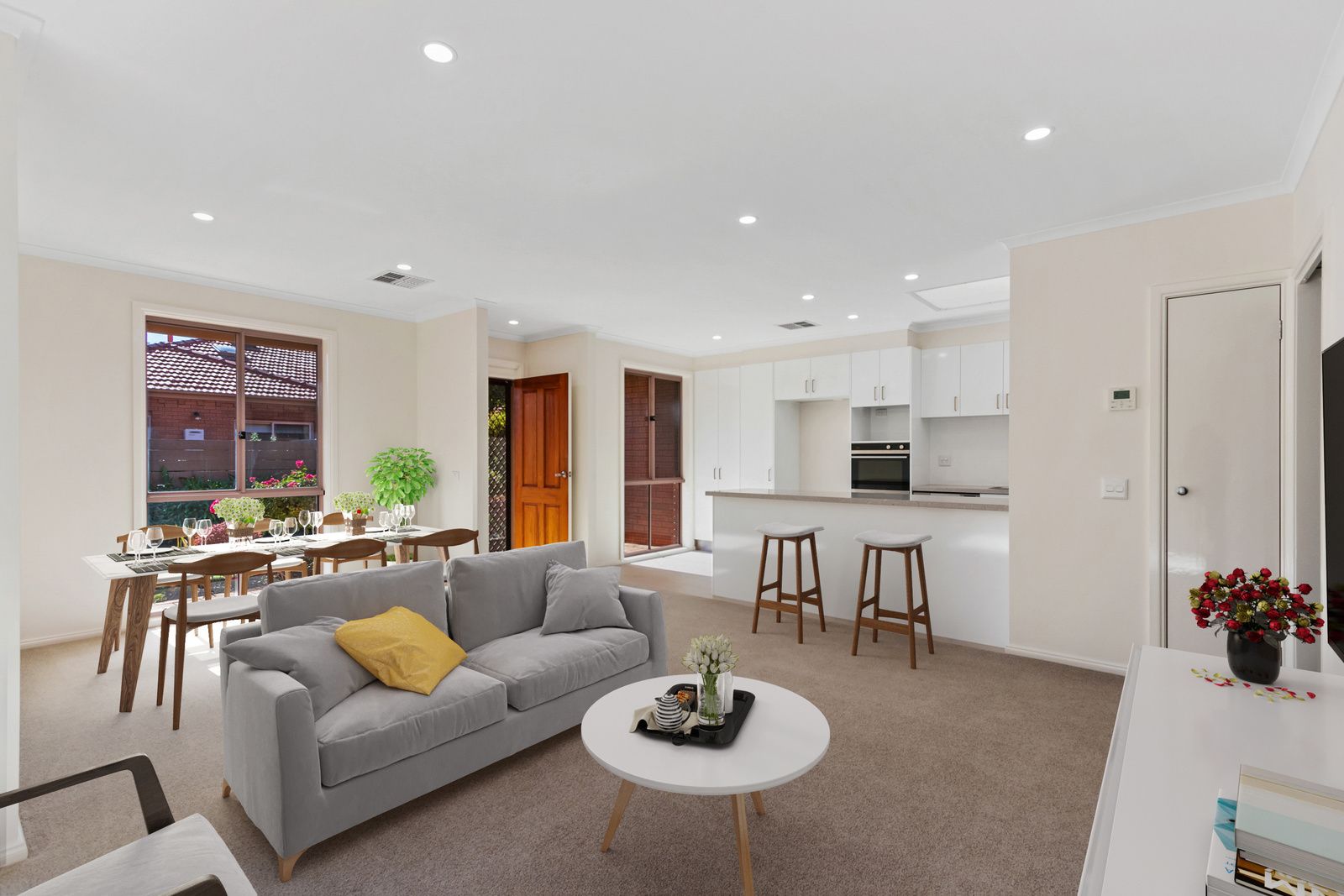 Lovely 2-bedroom villa with beautiful, landscaped gardens