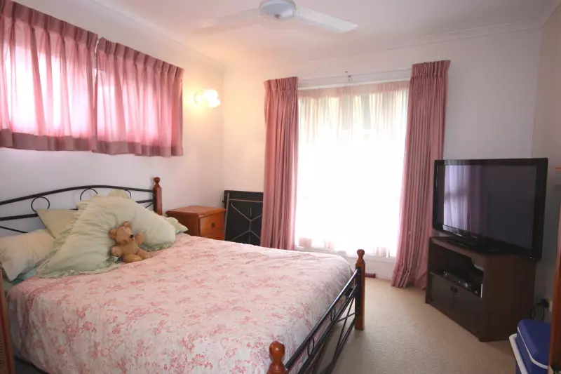 Tweed Broadwater Village, an Over 50’s Pet Friendly Lifestyle Village. 
