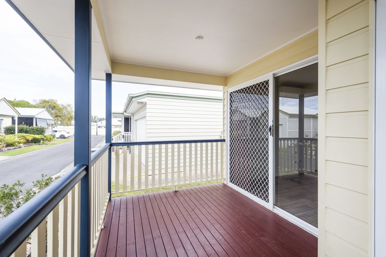 RELAXED COASTAL LIFESTYLE AWAITS