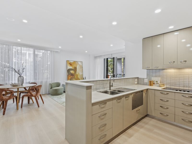 Welcome to your new home...stylish retirement living with new upgrades in a prime Woolloongabba location