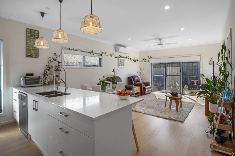 A light-filled modern 2-bedroom home
