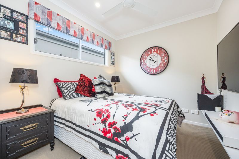 Stunning Tropical Hideaway!