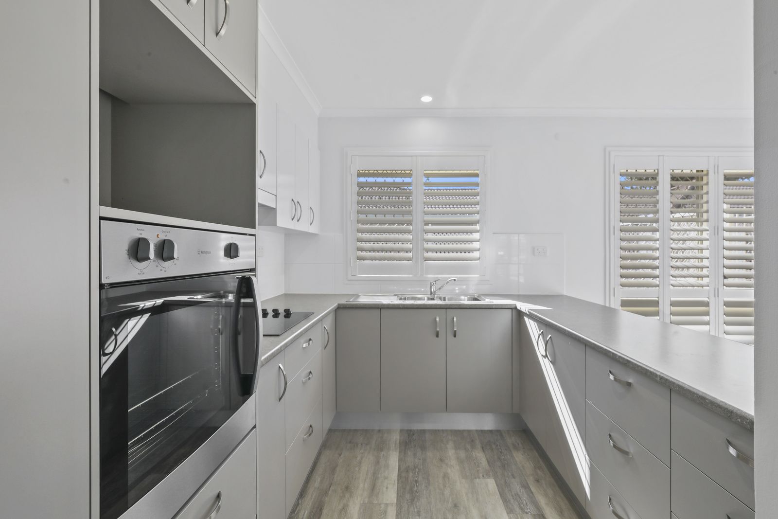 Relaxed bayside living in a stylishly refurbished villa at BlueCare Ibis Court Deagon