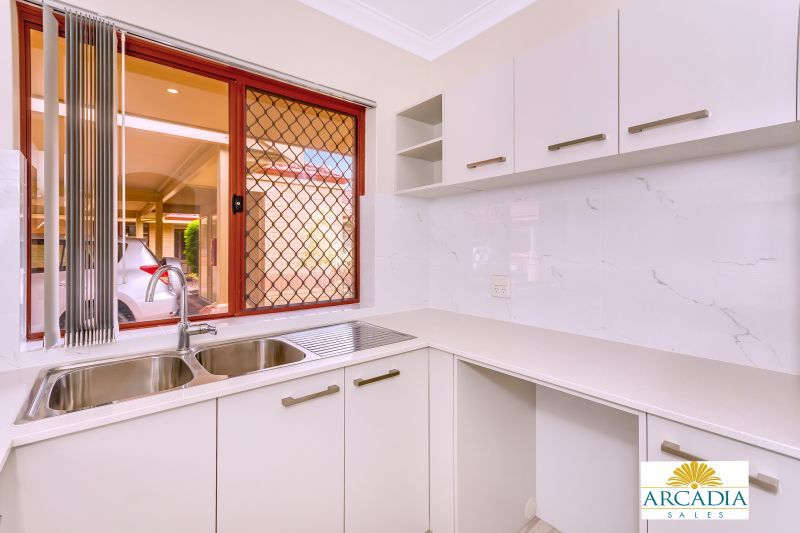 ARCADIA WATERS BICTON - Sought After Ground Floor Villa