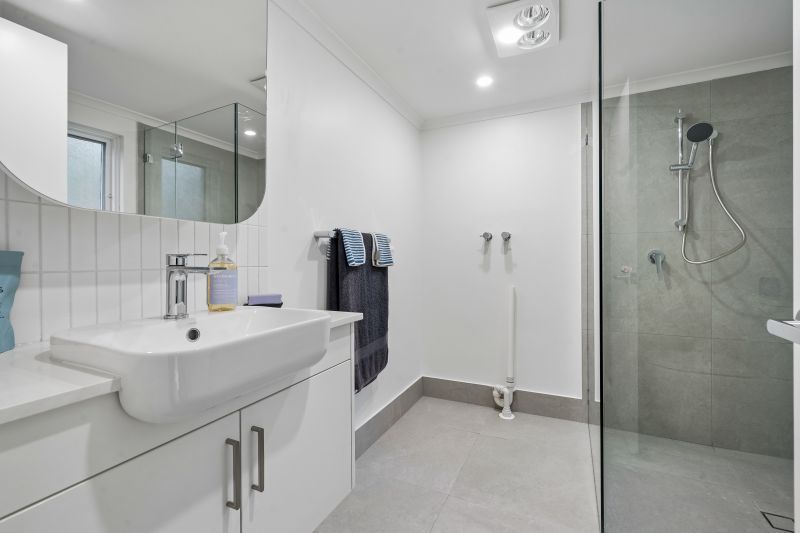 Fully renovated retirement home, ready to move in!