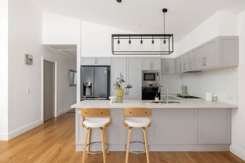 Elegant Modern Living in a Peaceful Location