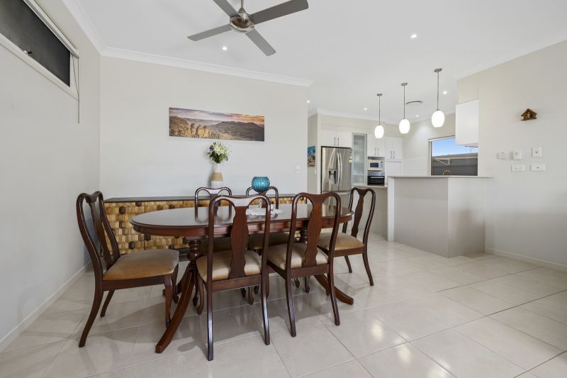 Style & Privacy - Spacious Three-bedroom Haven