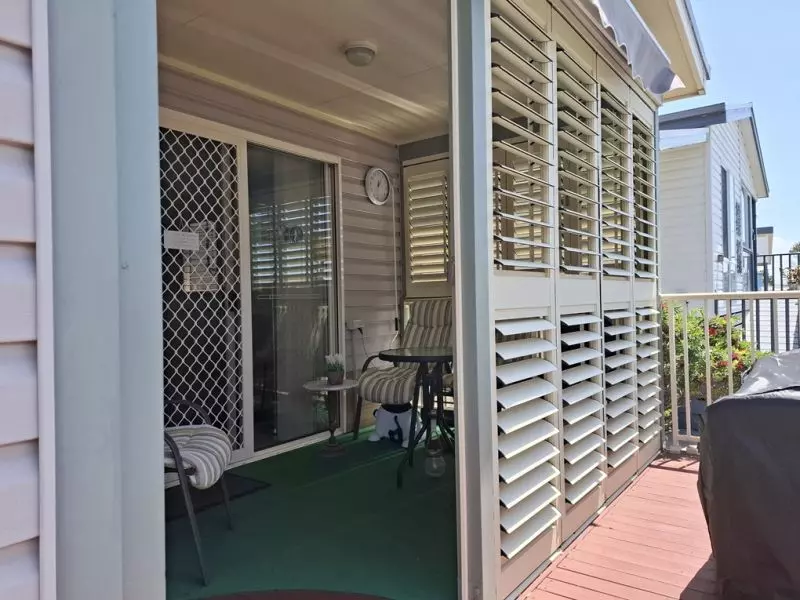 jettys by the lake - site 251