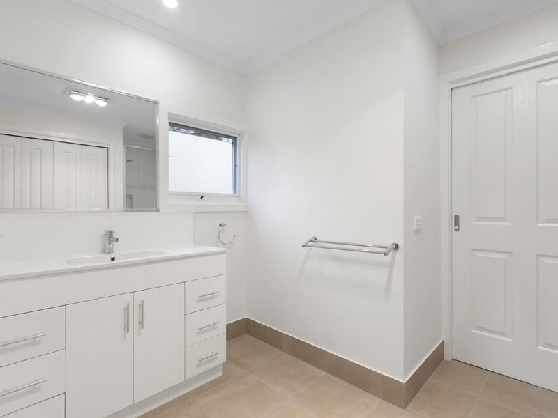 A Fresh Start - Updated Unit, Garden Outlook