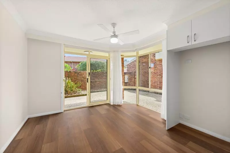 Under Offer -Ground Unit with a stunning Waterfront Location