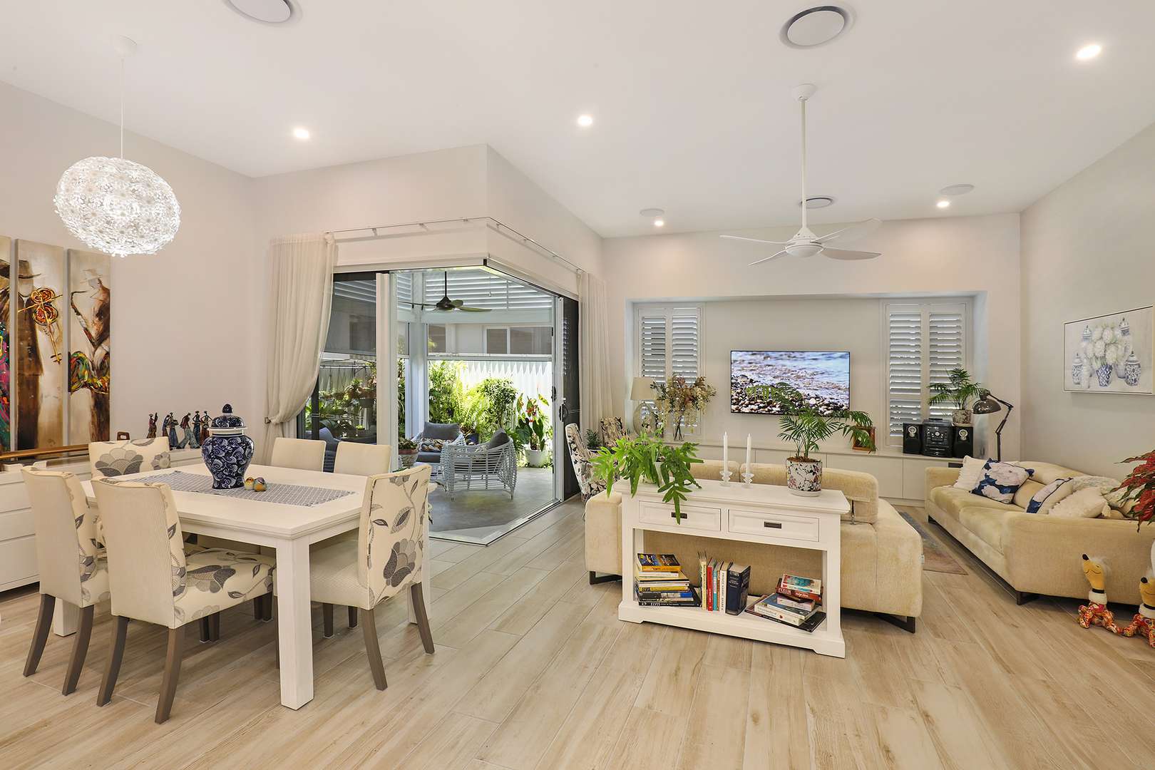 The Good Life is Waiting for YOU! - V90 GemLife 