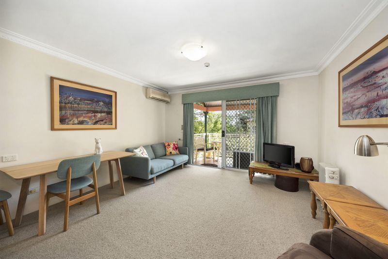 Rare larger 1 bedder with superb garden green outlook