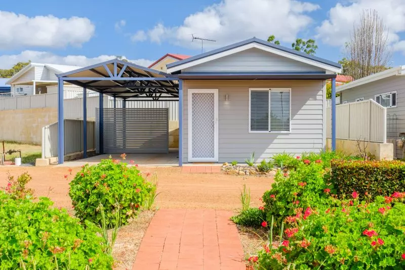 Open plan living outlook over the golf course and surrounding farmland