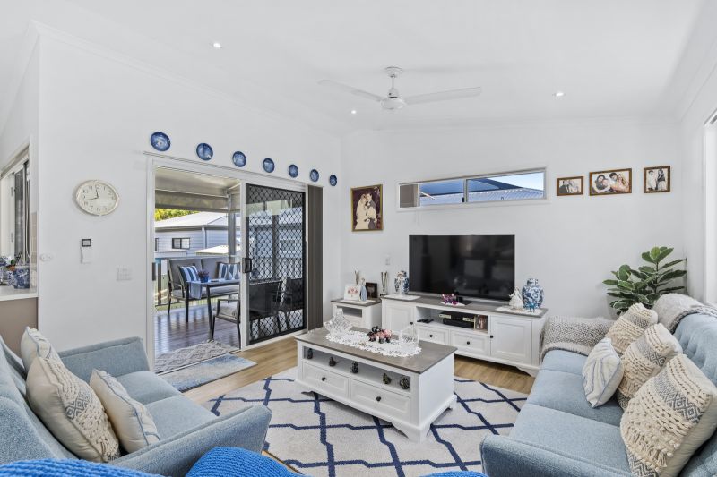 Modern Two Bedroom - Beautiful Inside & Out!