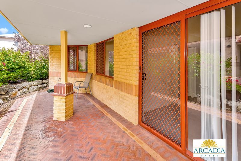 ARCADIA WATERS BICTON - Sought After Ground Floor Villa