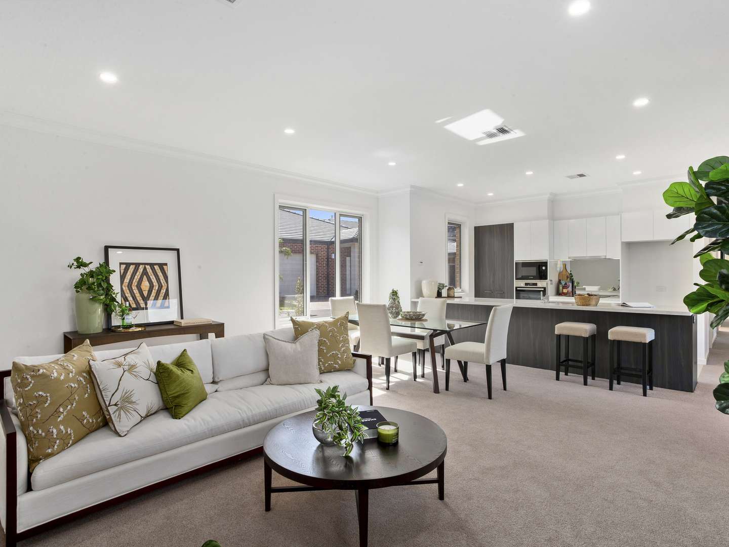 Elevate Your Lifestyle with Breathtaking Views!