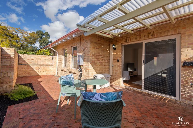 NOW UNDER OFFER.  Light and bright villa with contemporary features