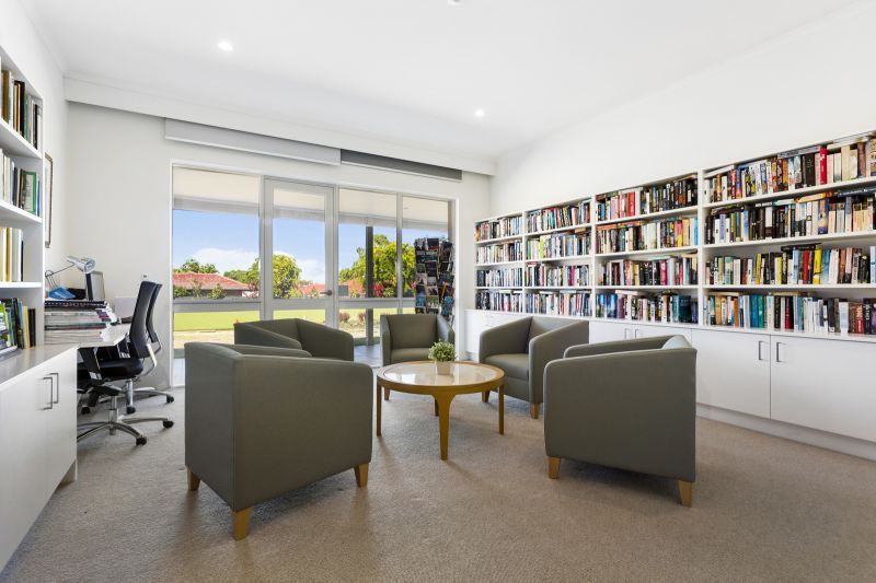 The perfect villa for a north-facing private backyard