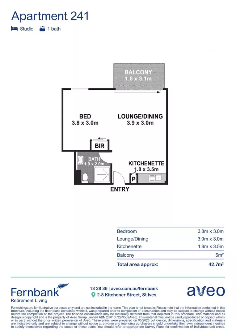 Light-filled apartment with a verdant view