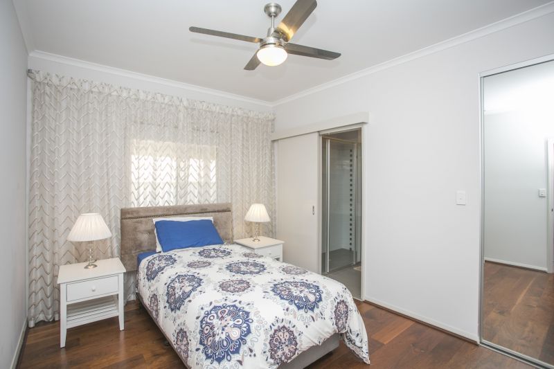 Beautifully Presented Smart Home plus Golf Buggy