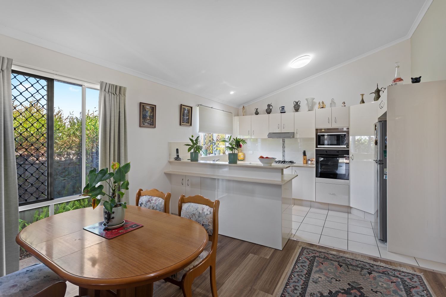 "Watervale"- BRIGHT, OPEN PLAN LIVING