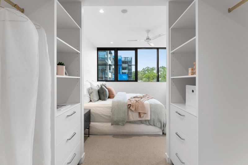 A city‑view sanctuary with room to live
