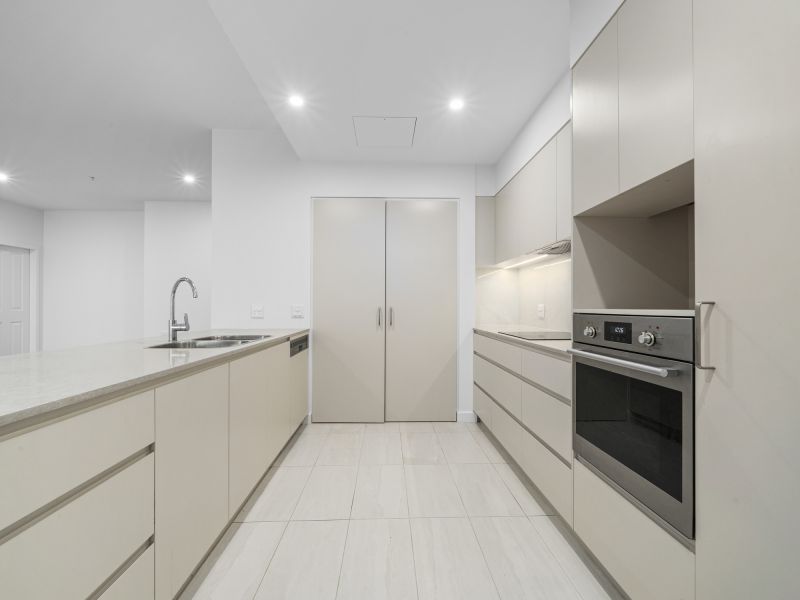 Spacious Living, Second Floor Position