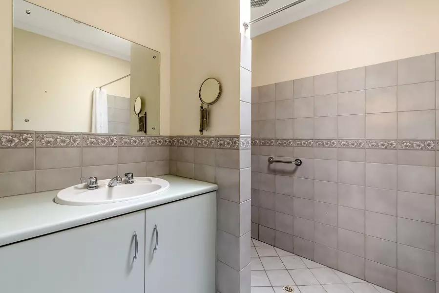 Two Bedroom with Garage - Private Location