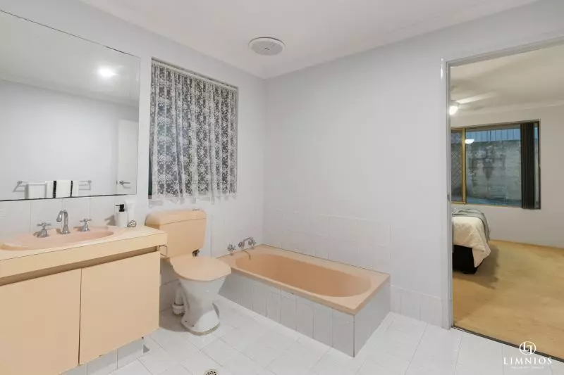 Feature Packed Villa!