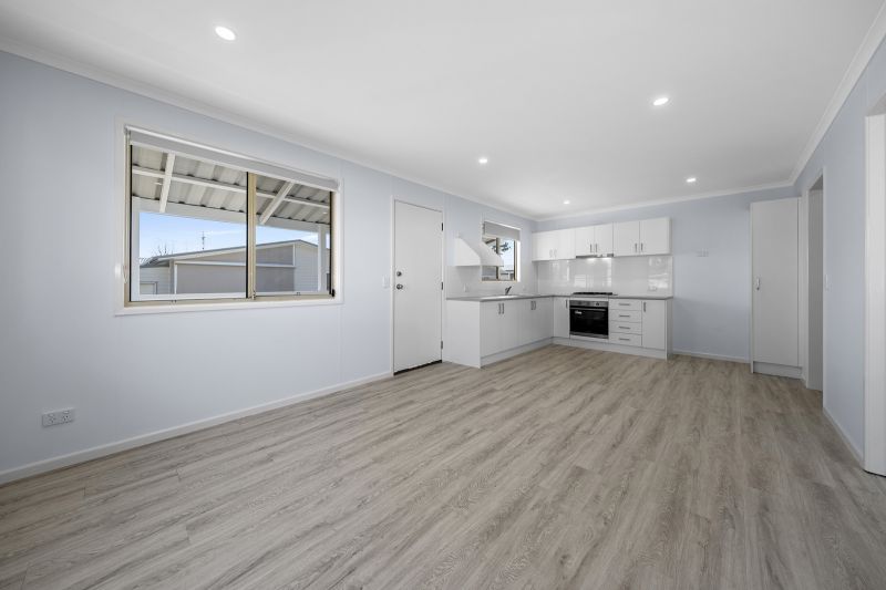 Fully Refurbished Home - Downsize in Style!