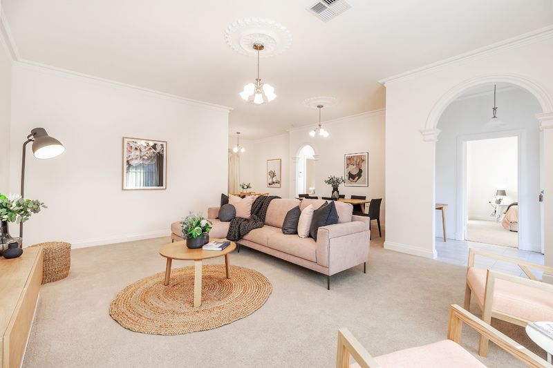 Live in style and prestige by the sea!