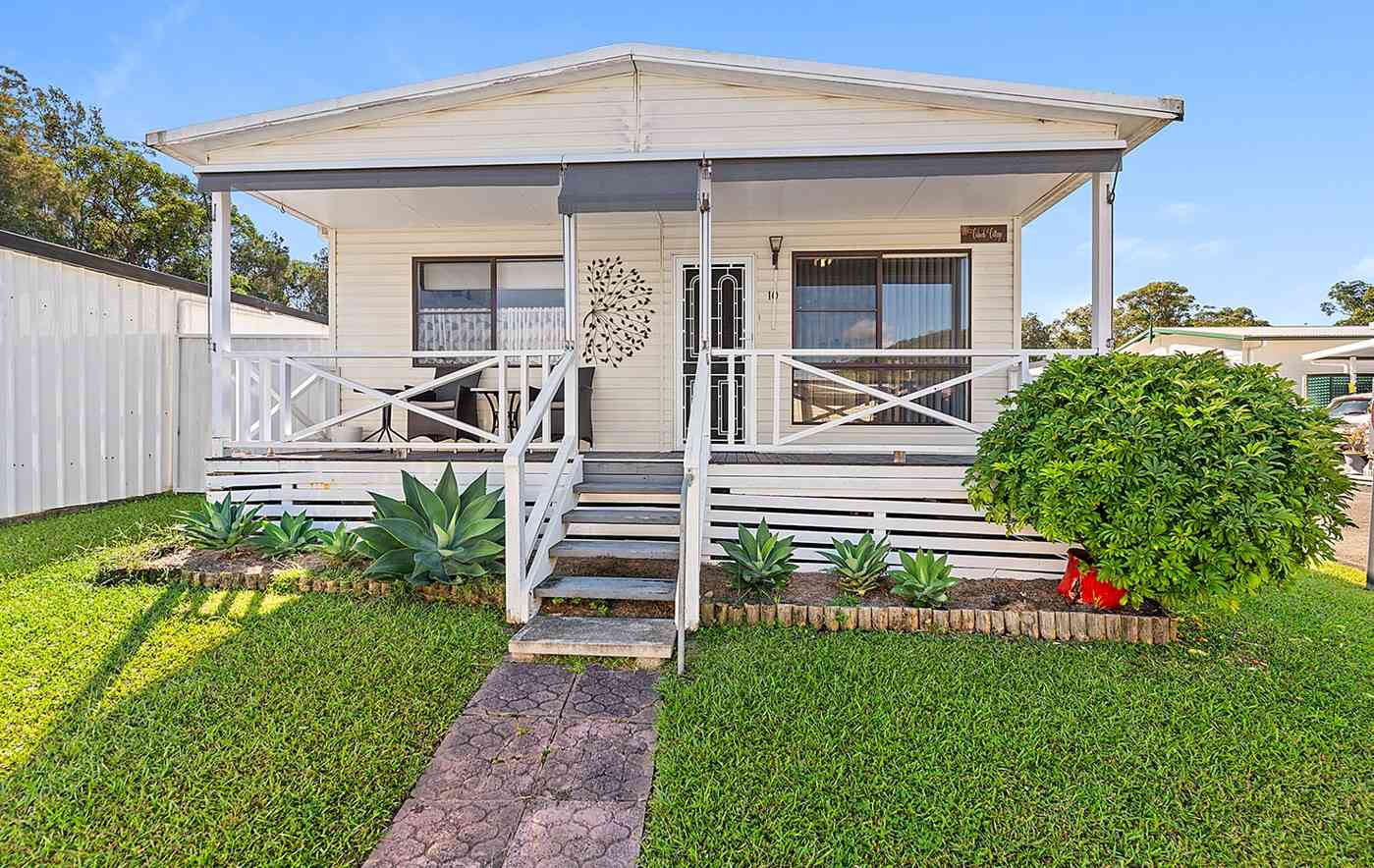 UNDER CONTRACT - Roomy and Fresh - Easy Car access - Sunny and Bright Living Room