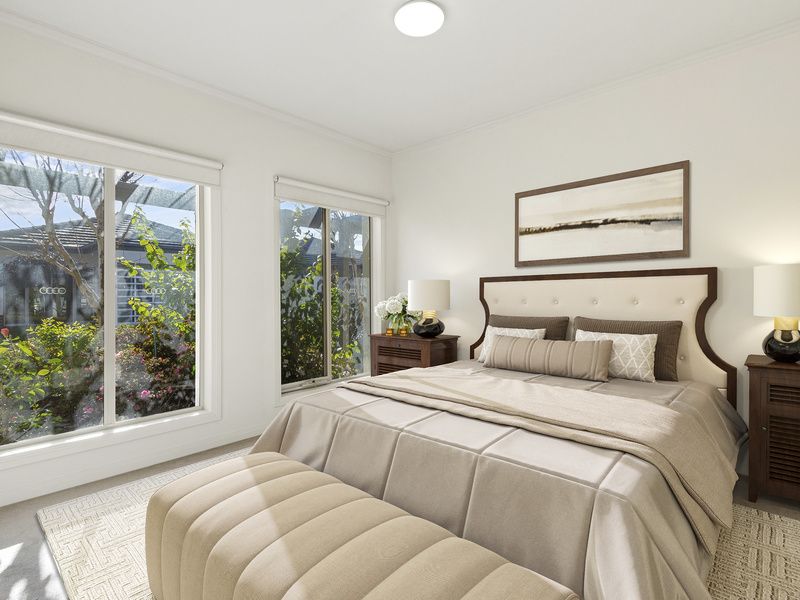 Stylish Home with Private Garden near Clubhouse