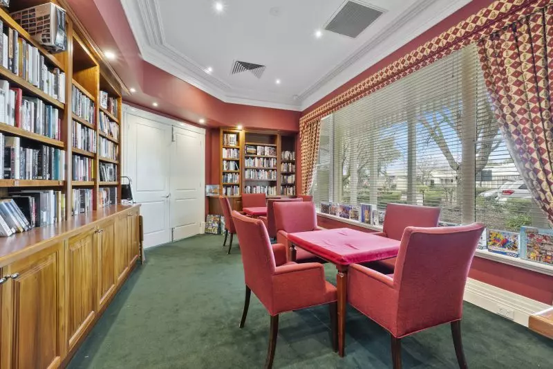 Two Bedroom Home Close To Clubhouse and Pool