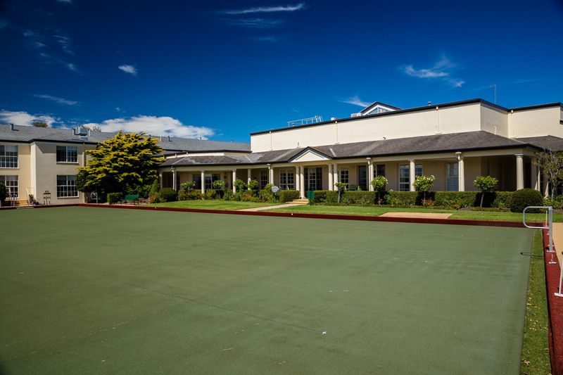 Sleek Upgraded Apartment with Hassle-Free Living