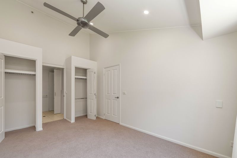 Stylish Serviced Apartment with Garden Access