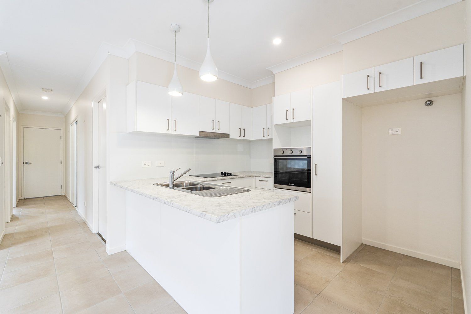 Bright, Stylish Home - Perfect for Easy Living!