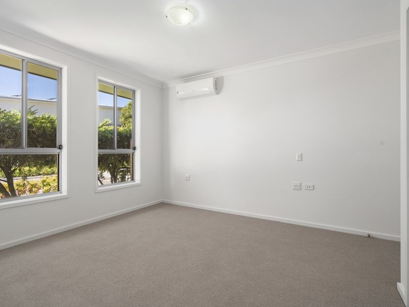 Corner Villa with Large Garden and Fresh Interiors