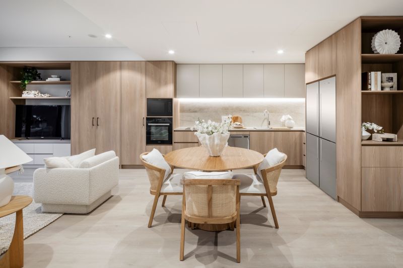 Spacious, light-filled 1-bedroom ground-floor apartment