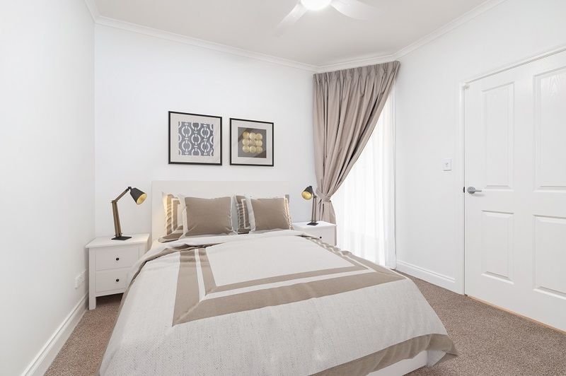 Spacious serviced apartment opening onto lovely communal courtyard