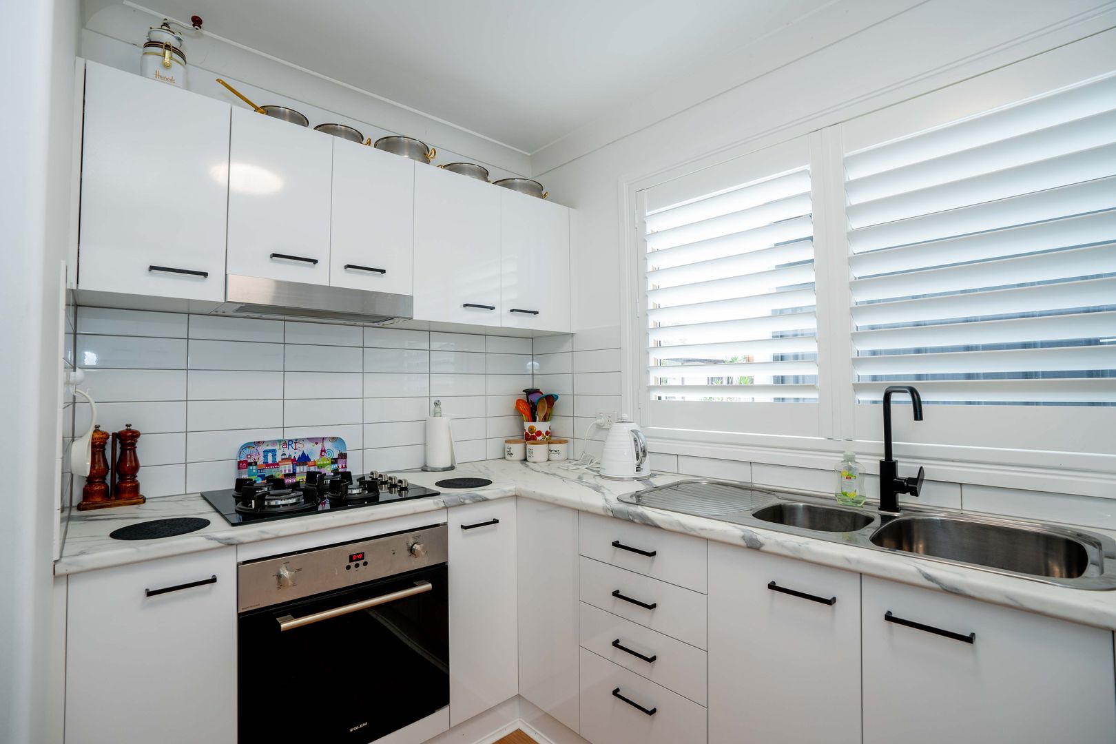 DEPOSIT TAKEN - UNDER CONTRACT - Great Value at Broadlands - Presentation Perfect - Private Courtyard