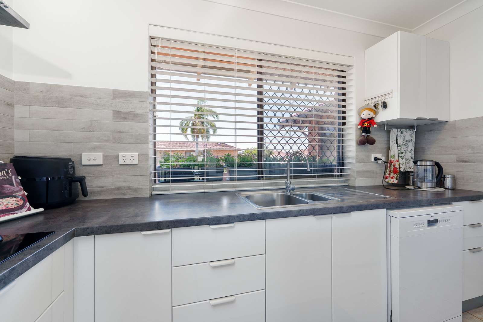 Well presented two bedroom villa