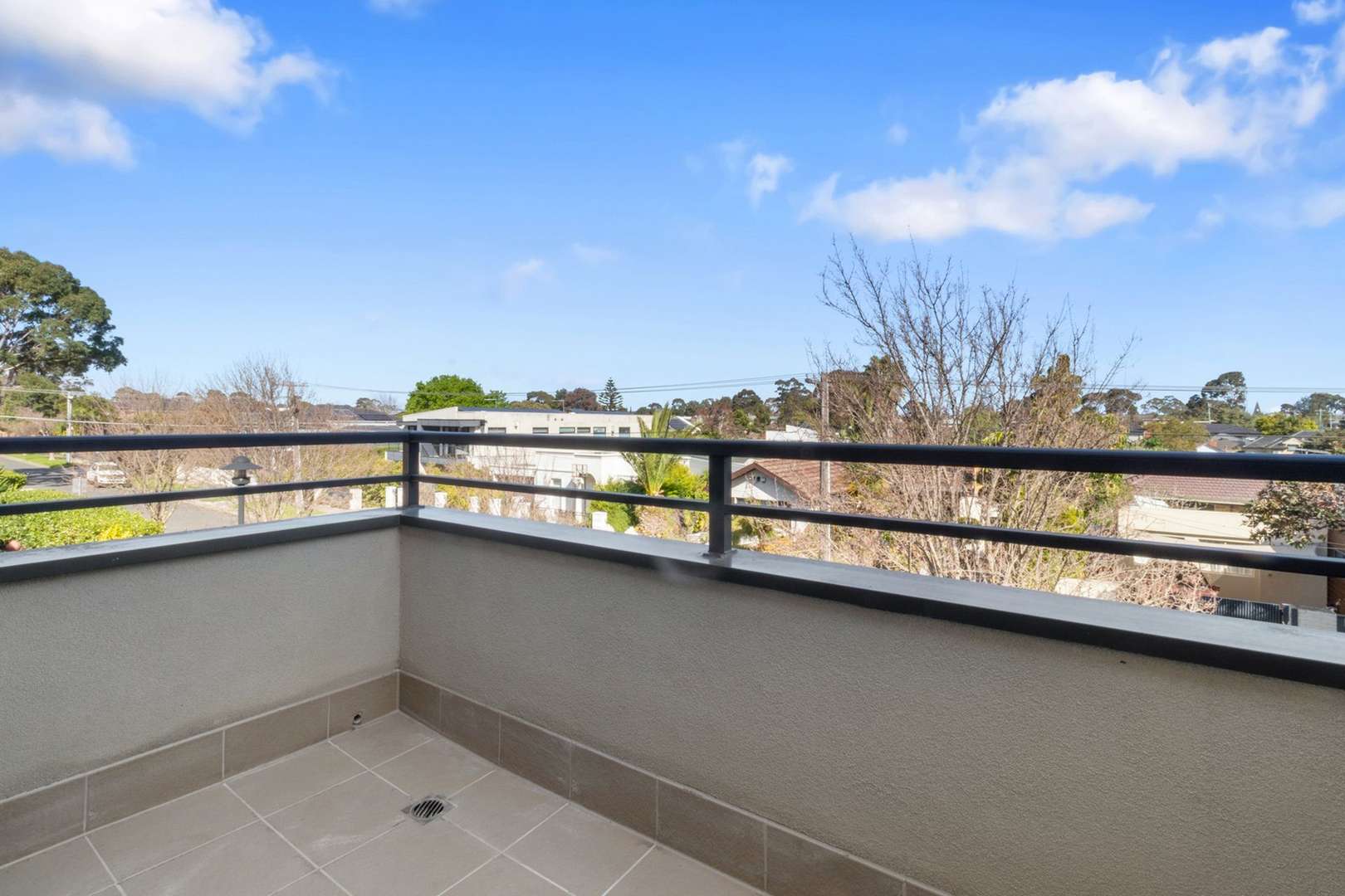 Spacious and bright two-bedroom apartment