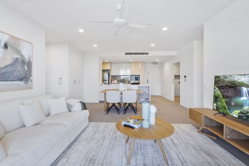 Enjoy east-facing views over the Tarragindi Recreation Reserve