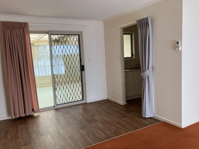 Great Position in Charming Community