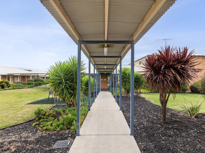 Single Self-Catered Unit – Rent in Seniors Community