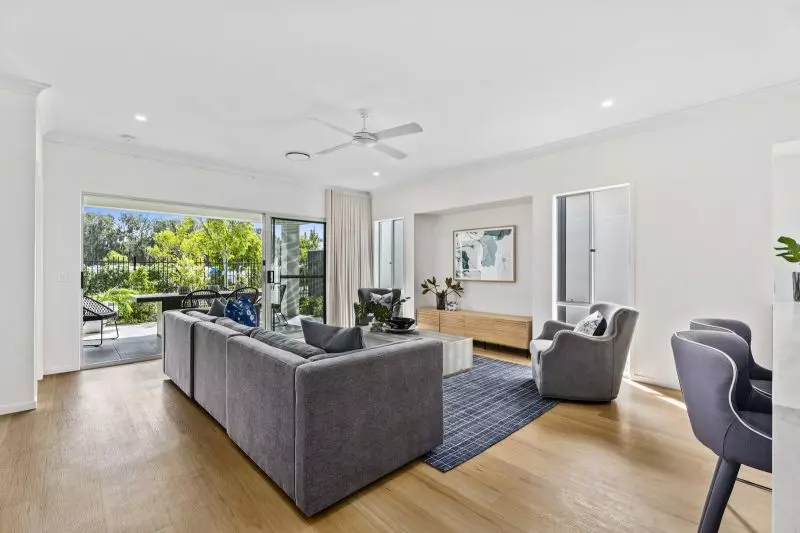 Site 523 - Sunningdale Gable Facade Newly Built Display Home - Under Contract